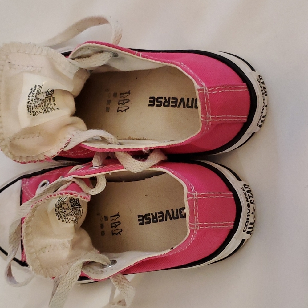 Chucks - Picture 2 of 3